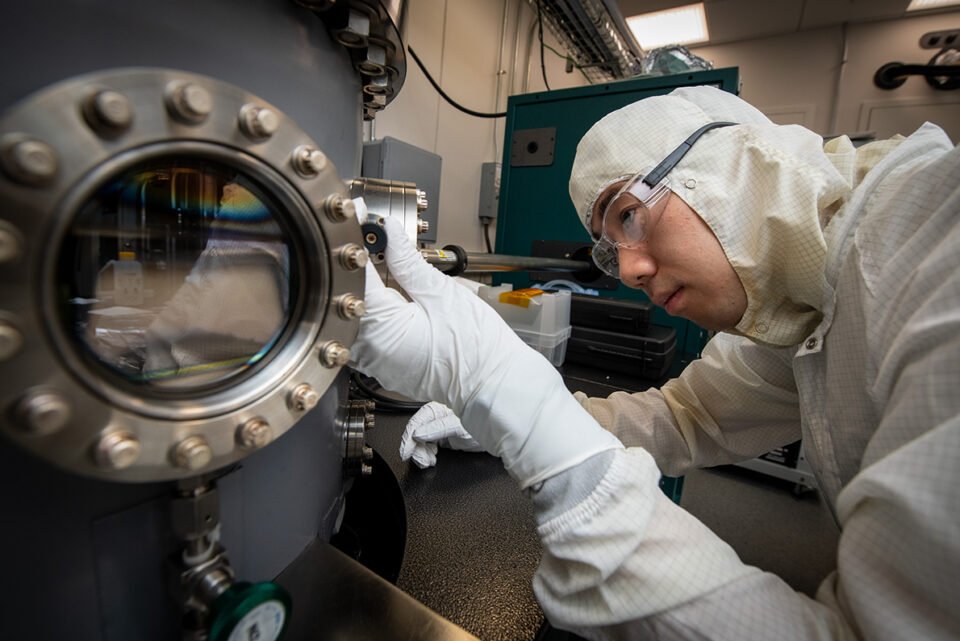 Quantum computing hardware advance cuts superinductor capacitance >60%, cutting substrate loss