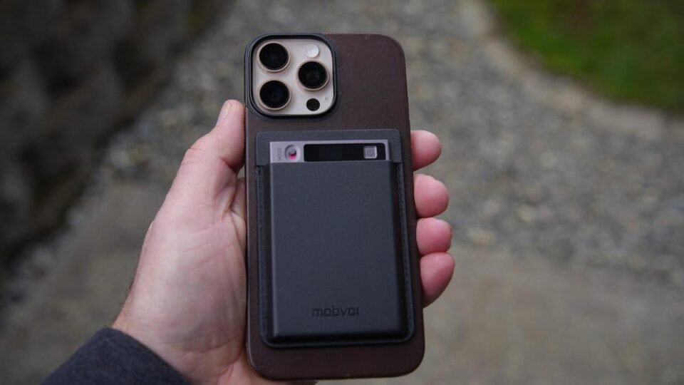 Forget ChatGPT: This tiny voice recorder is my new favorite AI assistant. Here's why